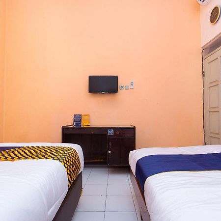 Spot On 2697 Homy House Hotel Semarang Exterior photo