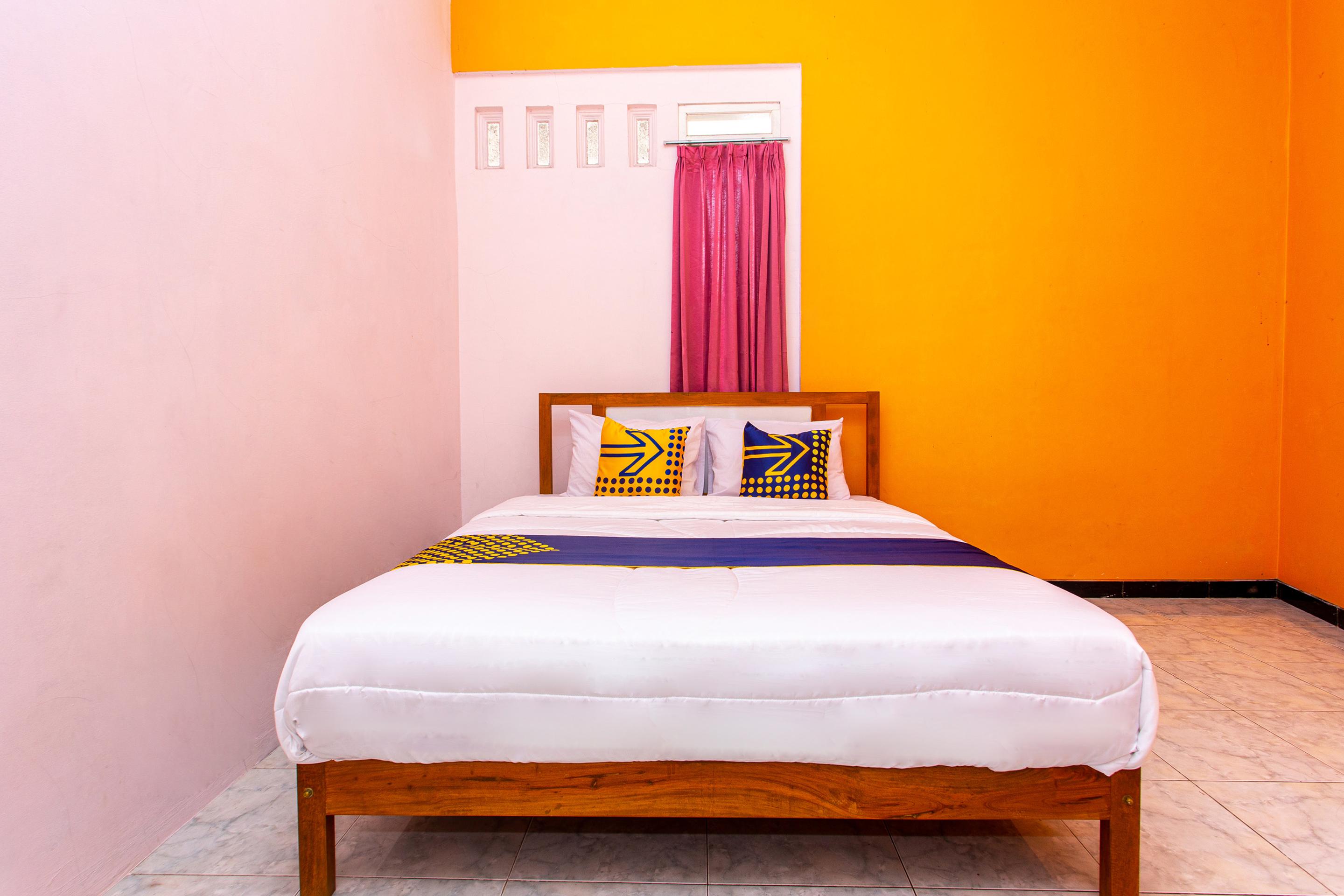 Spot On 2697 Homy House Hotel Semarang Exterior photo