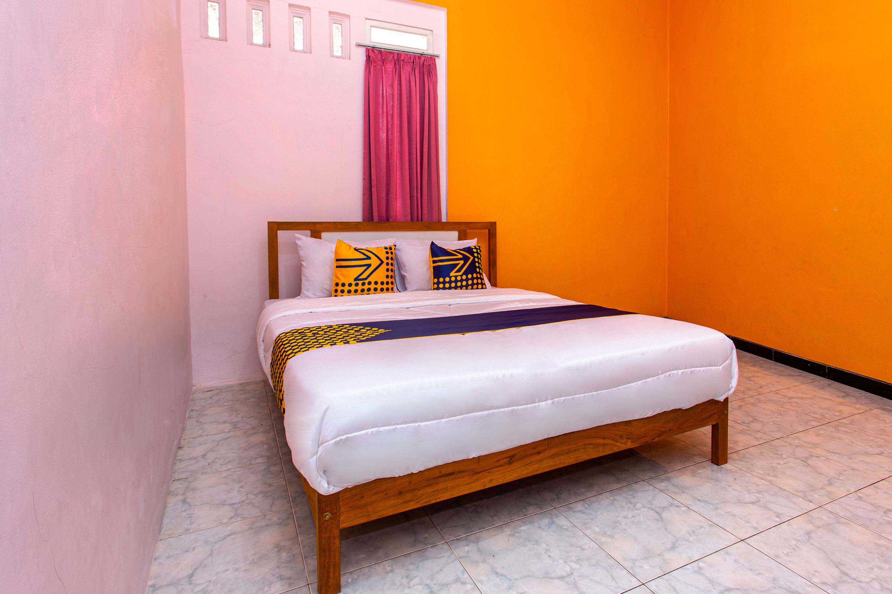Spot On 2697 Homy House Hotel Semarang Exterior photo