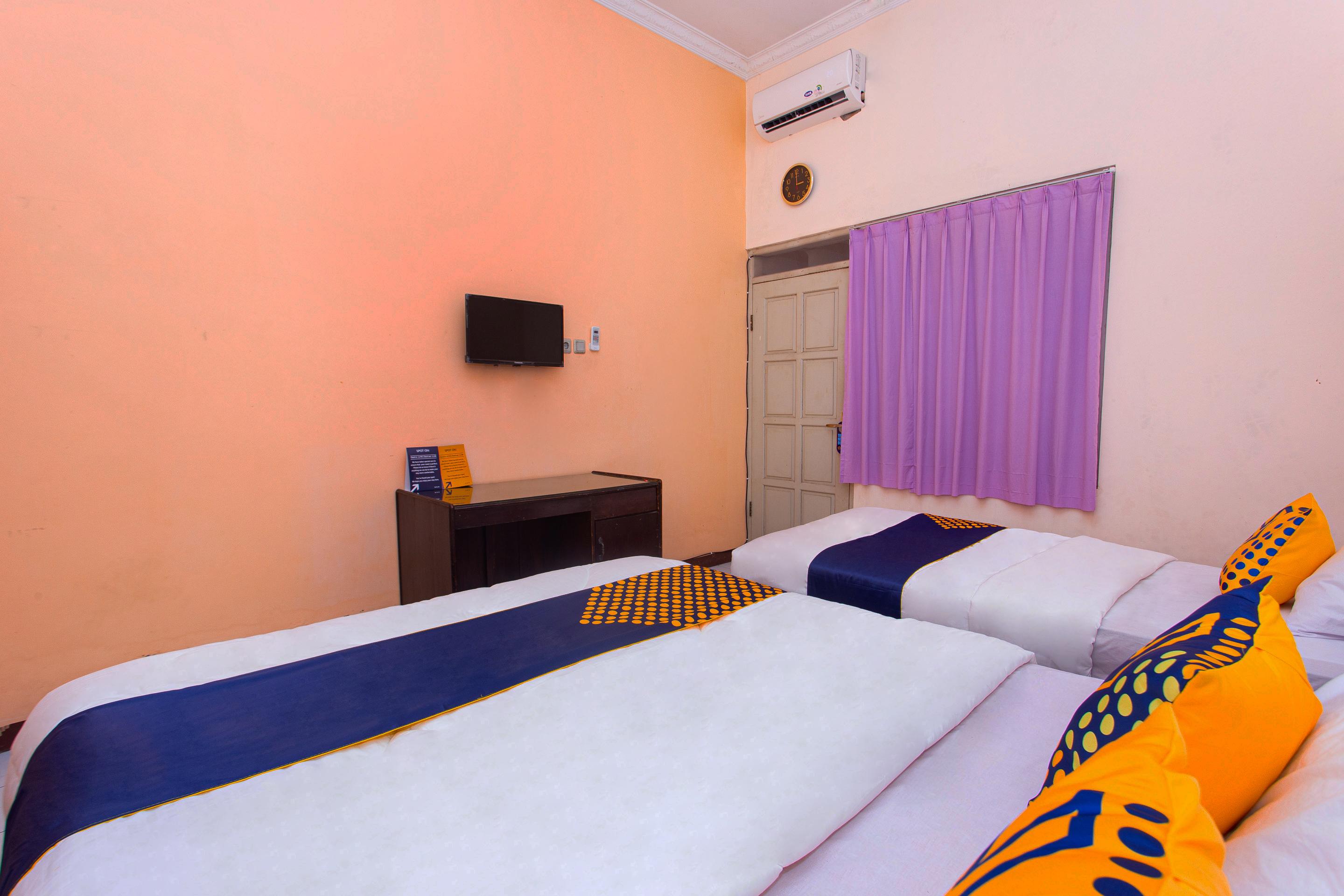 Spot On 2697 Homy House Hotel Semarang Exterior photo