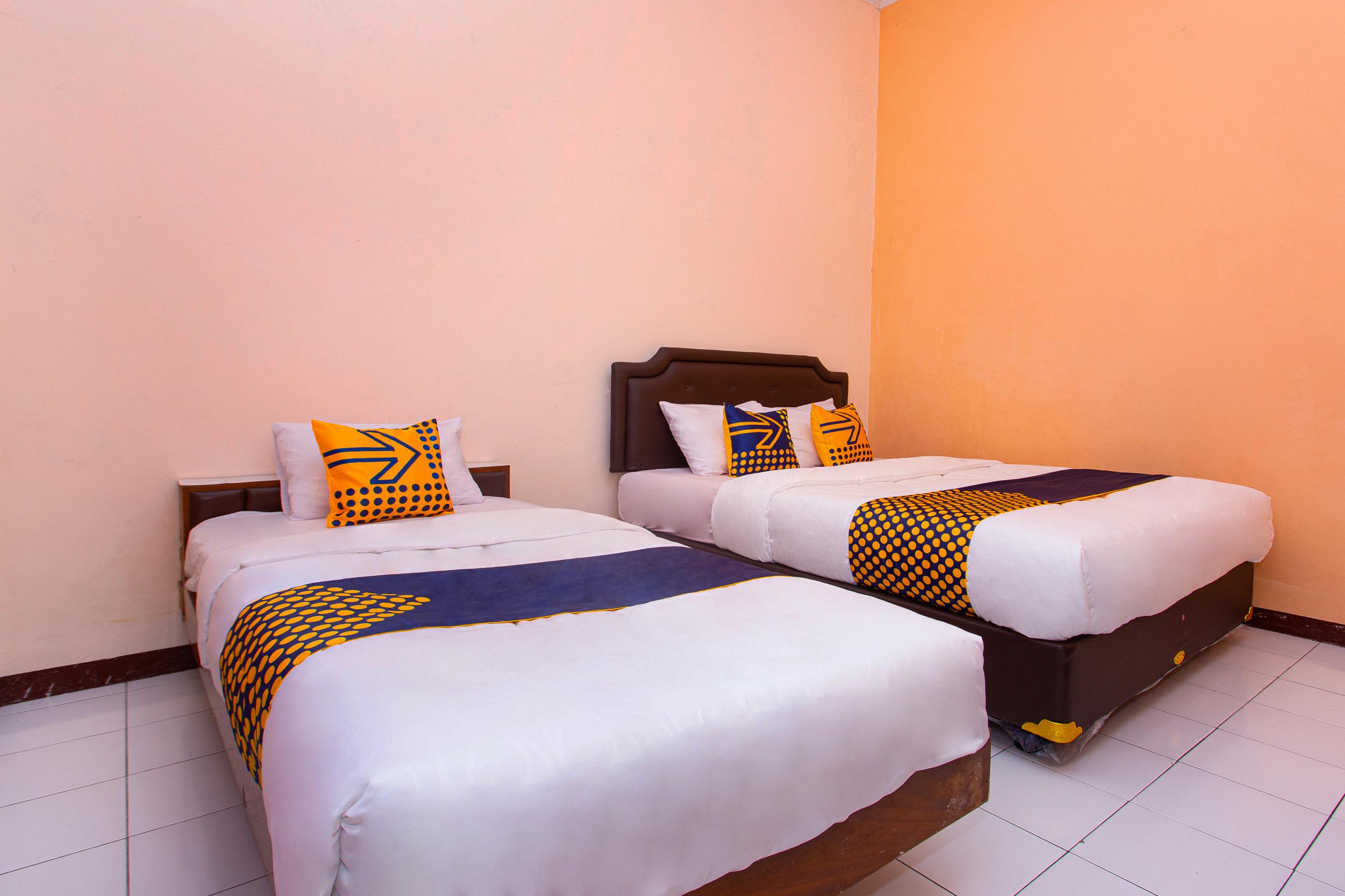 Spot On 2697 Homy House Hotel Semarang Exterior photo